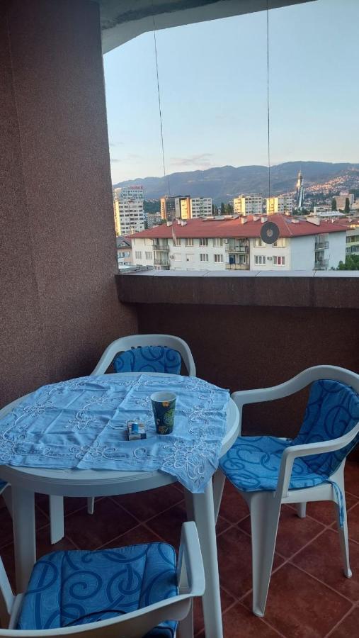 Apartman Loris Apartment Sarajevo Bagian luar foto